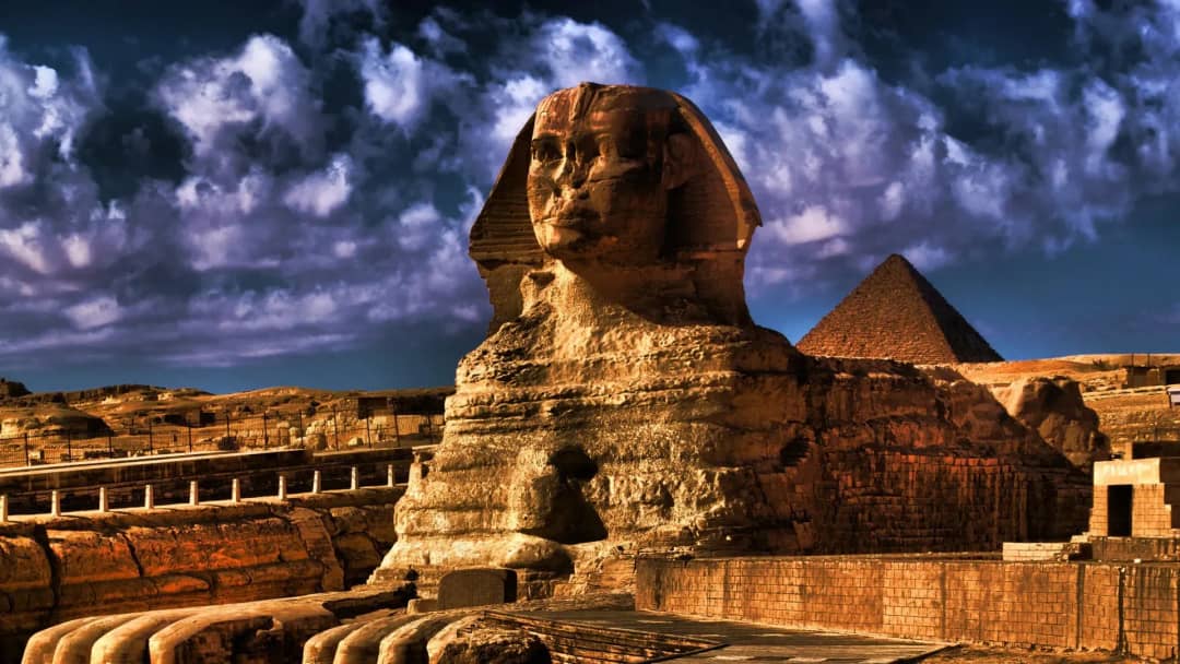 great_pyramid_of_giza-sky-tourism-archaeological_site-tourist_attraction