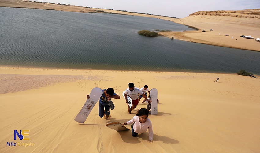 A group climbs in Wadi el Rayan Fayoum