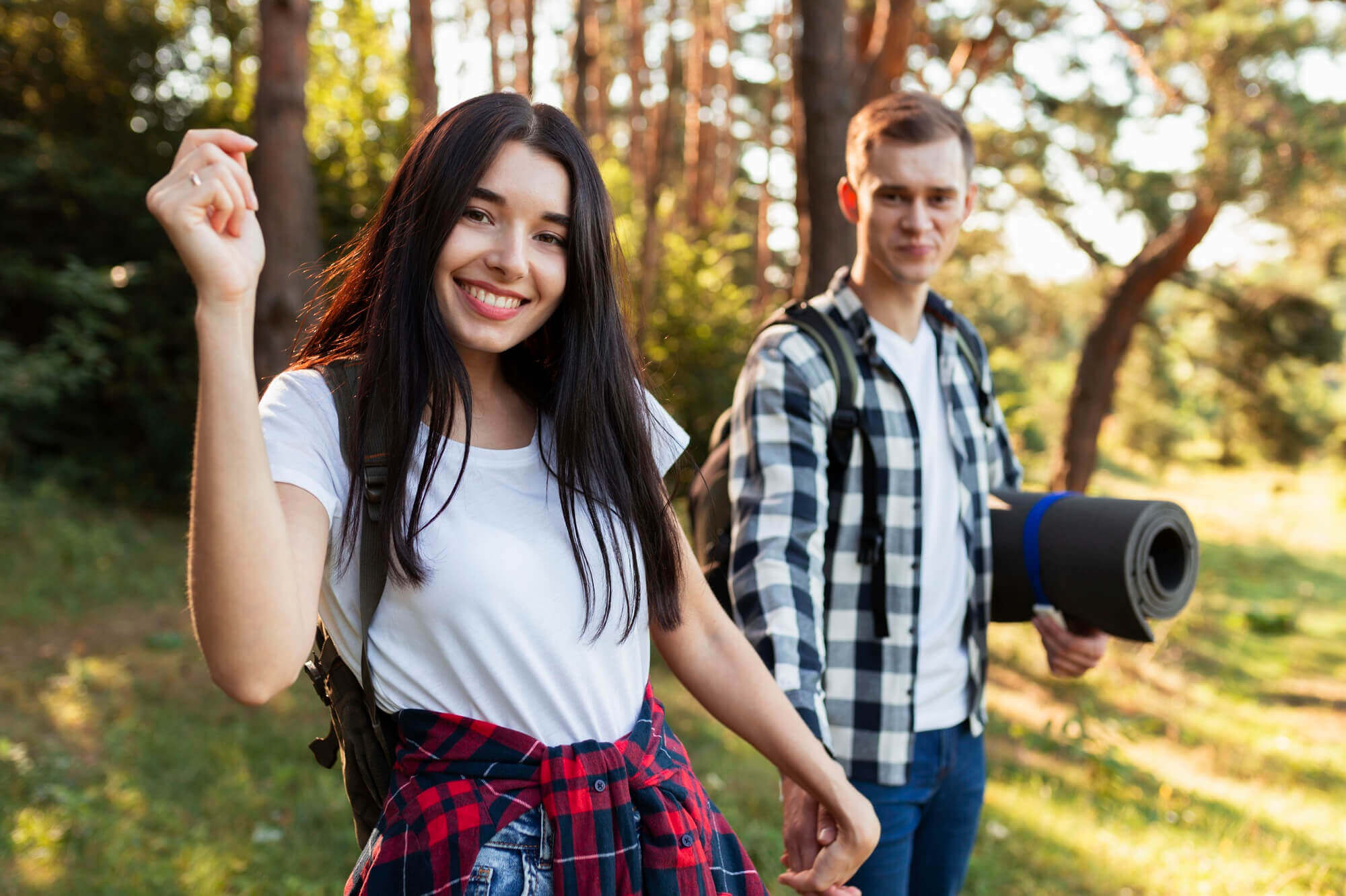 Unmarried foreign couple safely sharing a hotel room and exploring Egypt rules