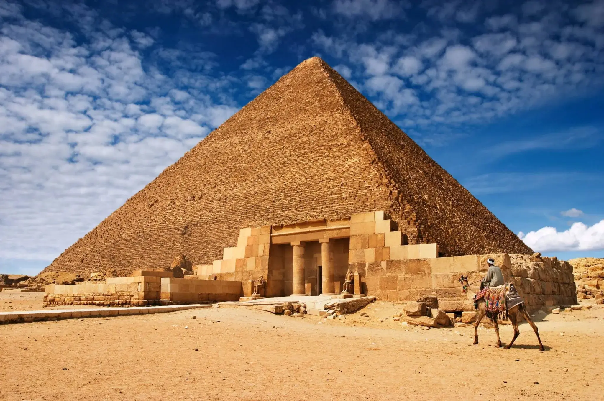 Side view of the Great Pyramid of Giza, illustrating the scale for photographers