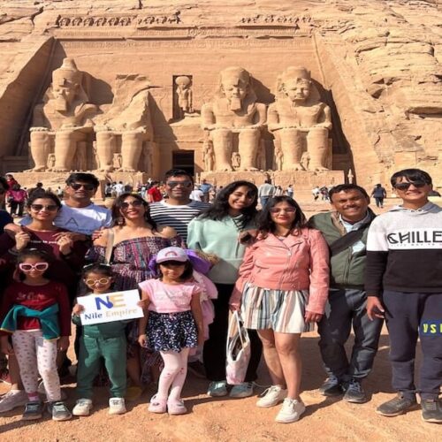 happy-tourists-at-abu-simbel-nile-empire