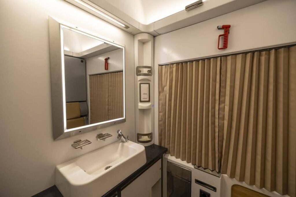sleeper train cabin egypt (18)
